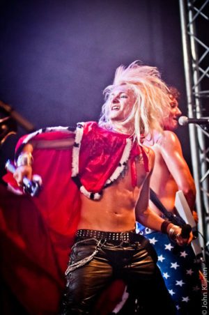 Kissin Dynamite tijdens ParkCity Live, Park Bekkerveld, 23 juni 2012