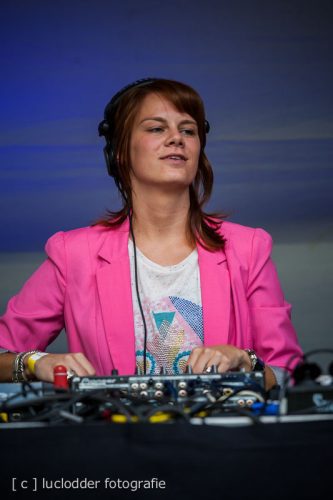 DJ Y-MOR tijdens ParkCity Live, Park Bekkerveld, 23 juni 2012
