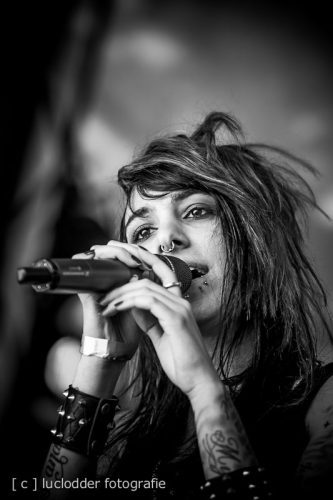 Fallen One live op Under the Trees Stage tijdens ParkCity Live, Park Bekkerveld, 23 juni 2012