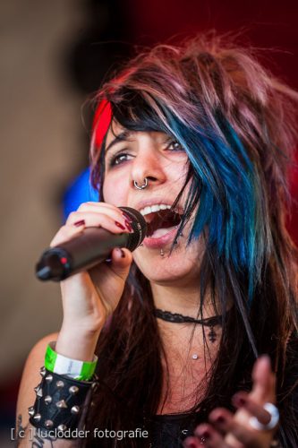 Fallen One live op Under the Trees Stage tijdens ParkCity Live, Park Bekkerveld, 23 juni 2012